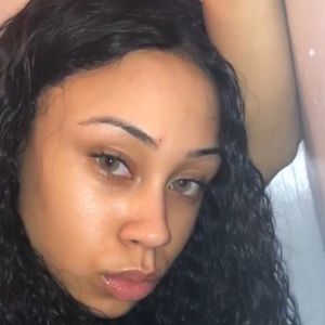 Meet your Posher, Amira